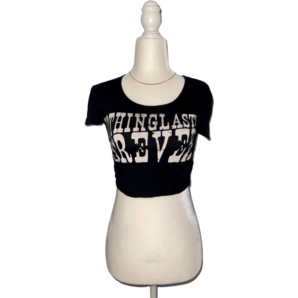 URBAN OUTFITTERS ~ GRAPHIC CROP TOP ~ SIZE XS